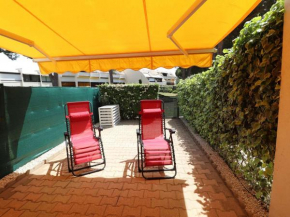 Charmant T2 Cabine climatisé avec terrasse, parking à 100m de la plage - FR-1-307-111